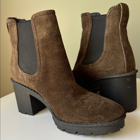 Vince Henderson Chelsea Boot Brown Suede Lug Sole Block Heel Slip On Boho Chic - Picture 5 of 14